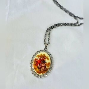 Vintage Victorian Couple Cameo Necklace